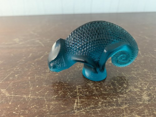 Turquoise blue chameleon - blue,