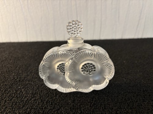 Lalique crystal perfume bottle - crystal,