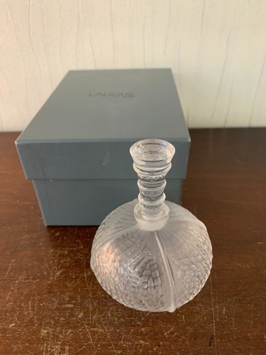 Lalique crystal perfume bottle - crystal,